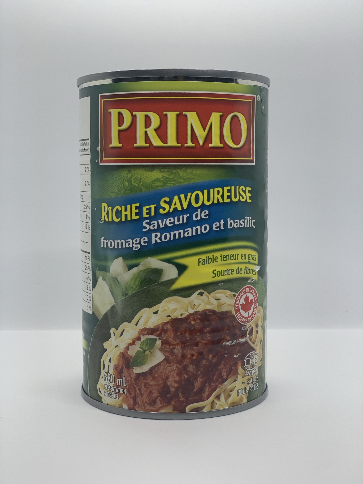 Primo Thick and Zesty Romano Cheese and Basil Pasta Sauce 680mL image
