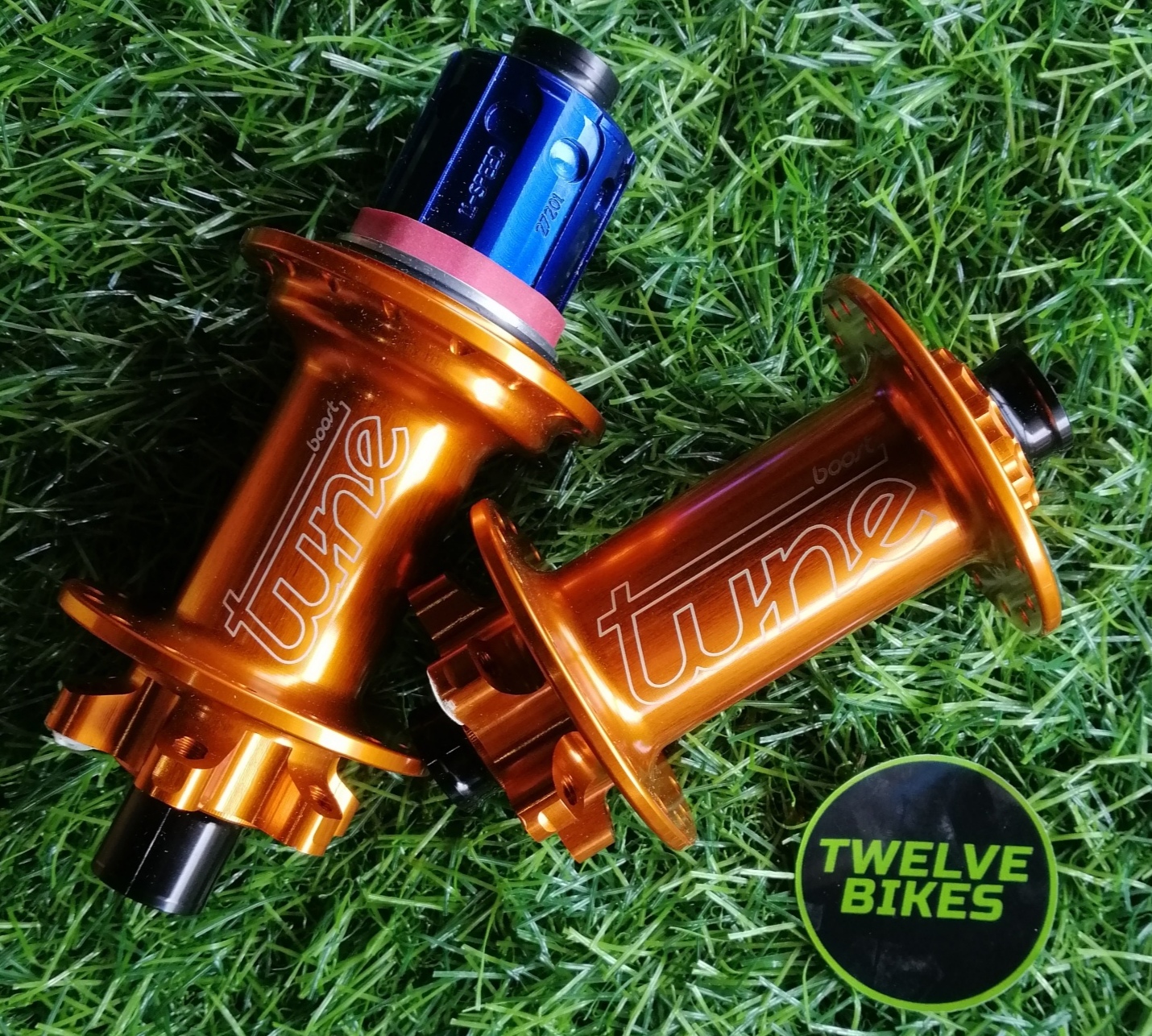 CLIMBHILL & KILLHILL BOOST 1X110 / 12X148 ORANGE SH-HG10 image